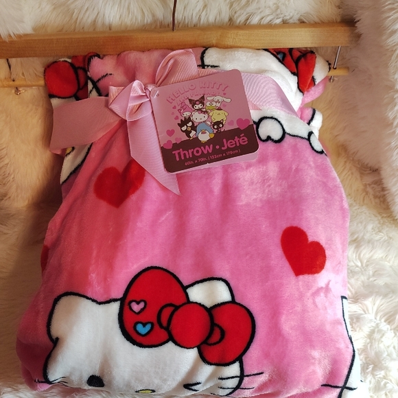 Hello kitty Throw - Picture 1 of 4